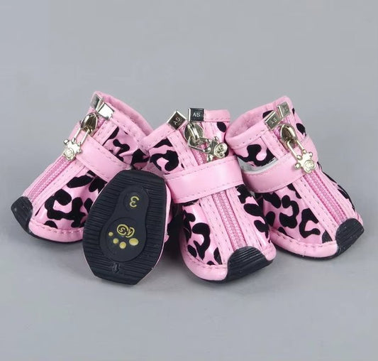 Antypoślizgowe buty dla psa w panterkę Lola